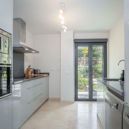 Amazing Two Bedroom Apartment In Los Flamingos, Marbella Estepona Luaran gambar